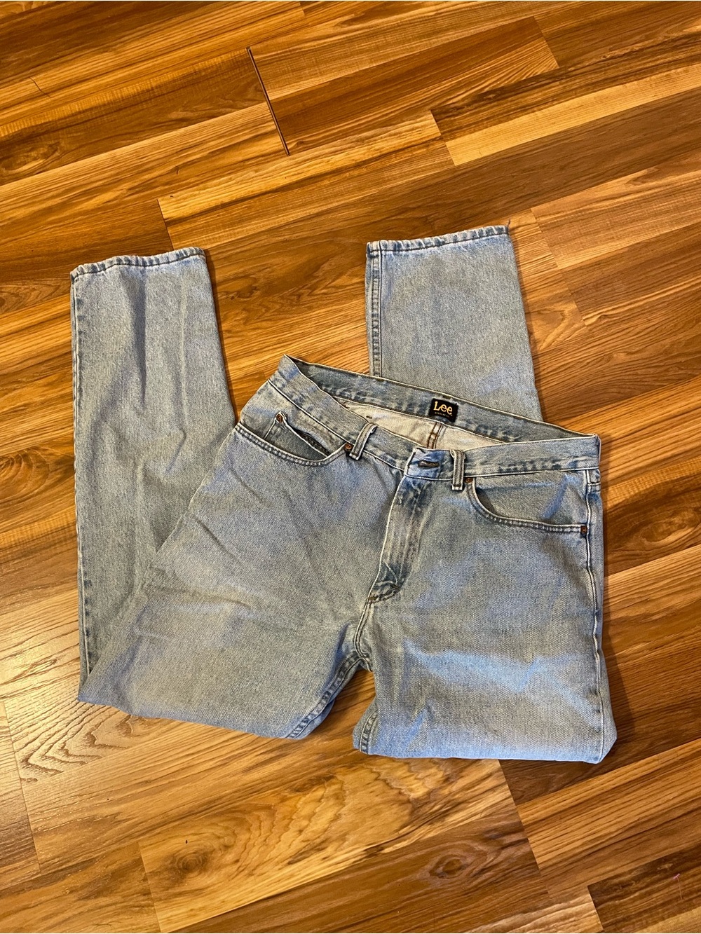 Lee men’s Light Wash Straight Leg Jeans